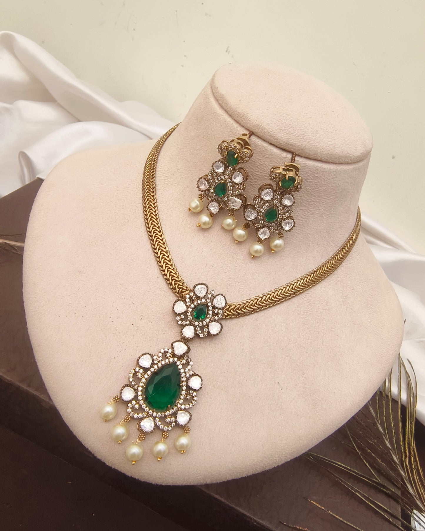 Mossiante dandapatti necklace