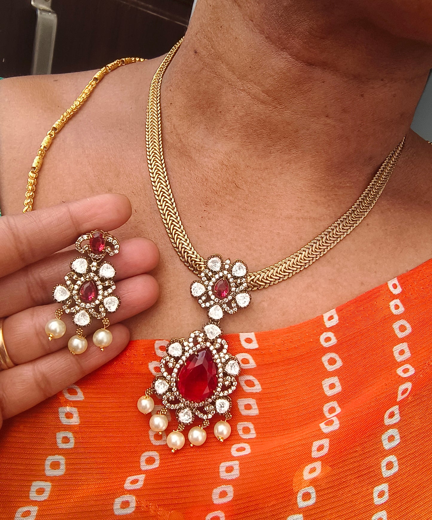 Mossiante dandapatti necklace